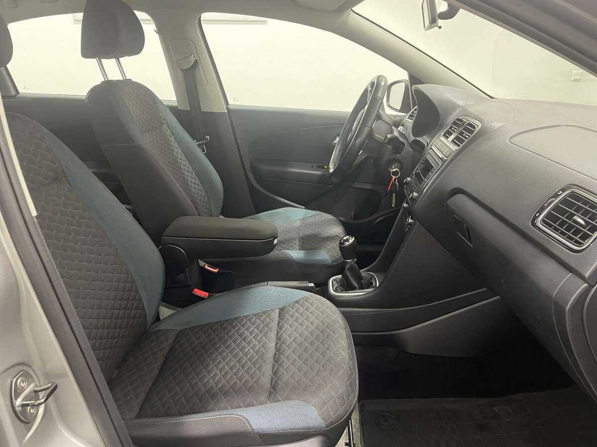 Купить Volkswagen Polo с пробегом. Фото: #9
