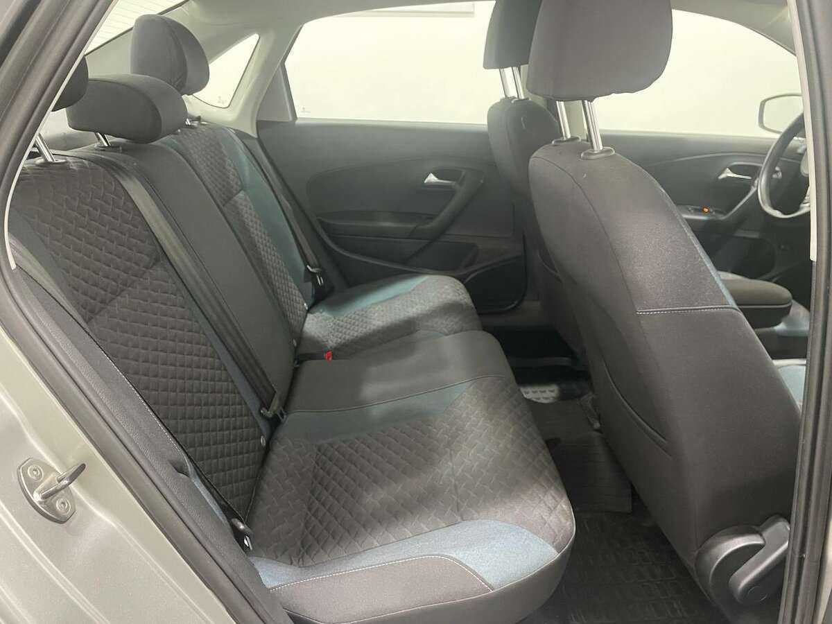 Купить Volkswagen Polo с пробегом. Фото: #10