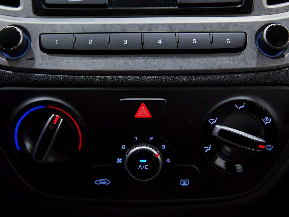 Купить Hyundai Solaris с пробегом. Фото: #10