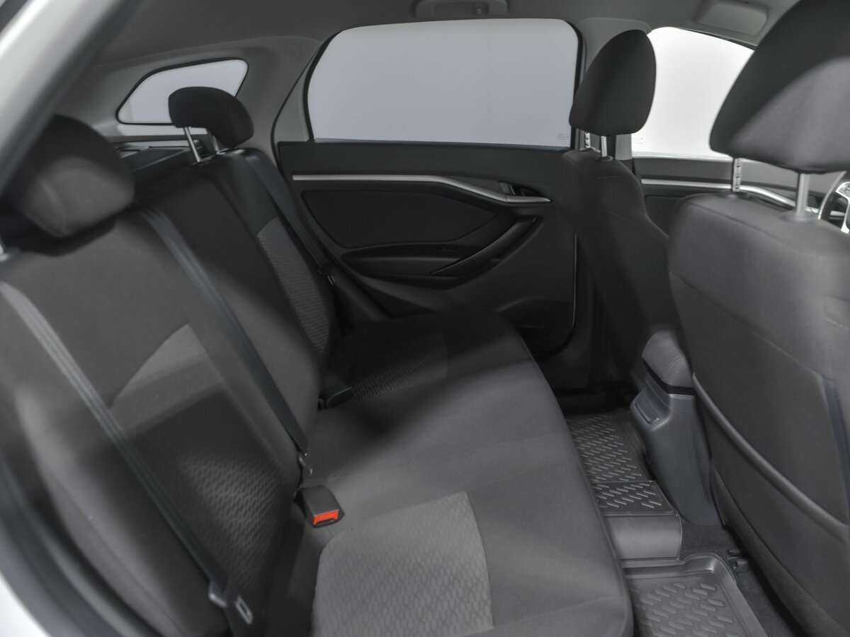 Купить Lada (ВАЗ) Vesta с пробегом. Фото: #11