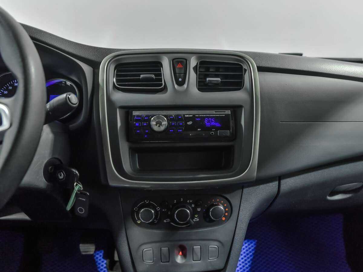 Купить Renault Logan с пробегом. Фото: #8