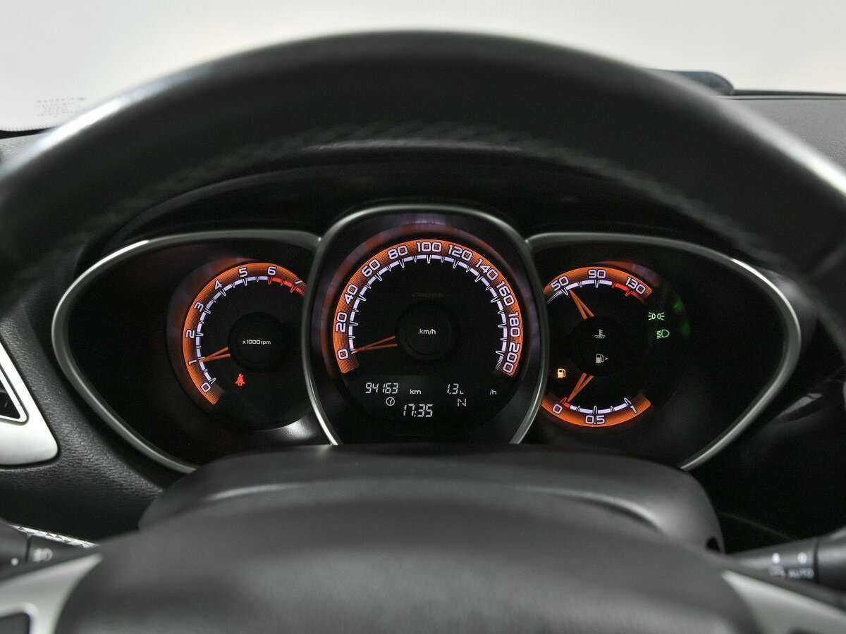 Купить Lada (ВАЗ) Vesta с пробегом. Фото: #1