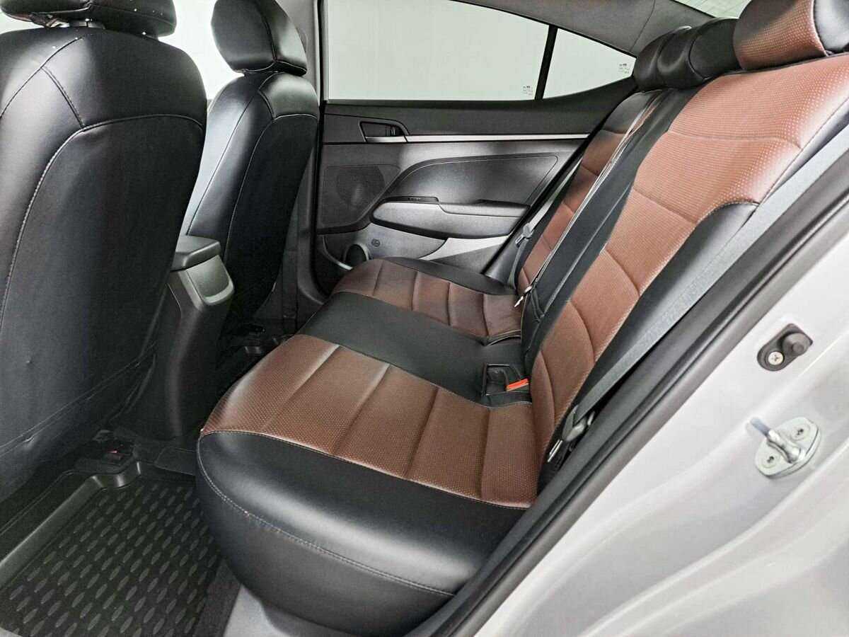 Купить Hyundai Elantra с пробегом. Фото: #9