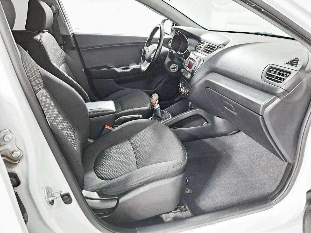 Купить Kia Rio с пробегом. Фото: #8