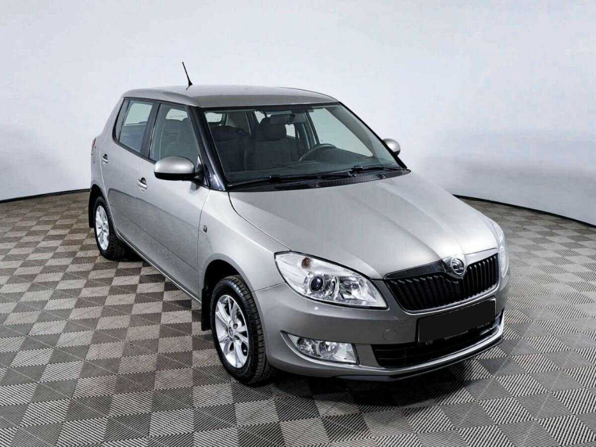 Купить Skoda Fabia с пробегом. Фото: #2