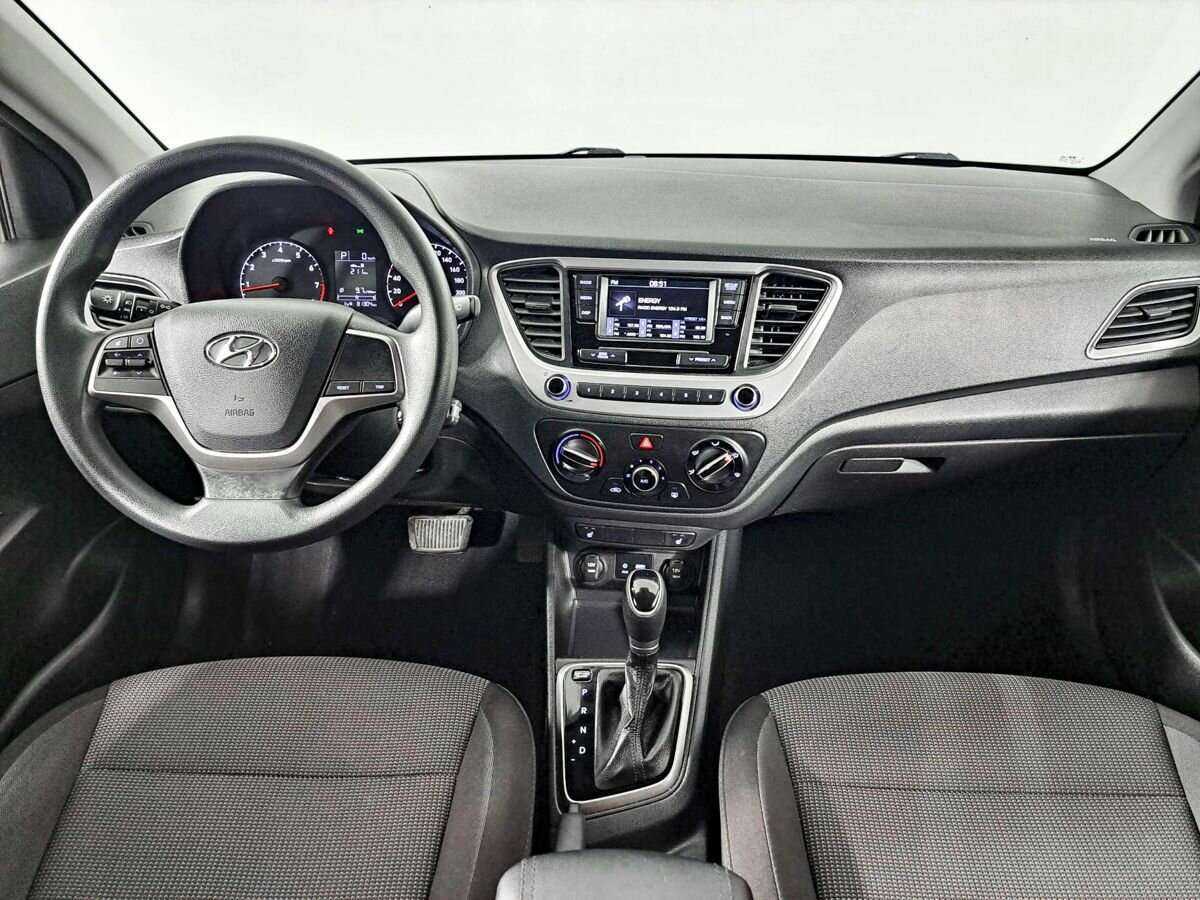 Купить Hyundai Solaris с пробегом. Фото: #13
