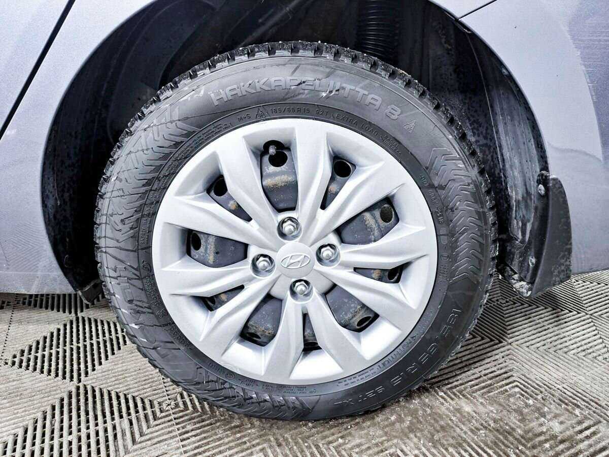 Купить Hyundai Solaris с пробегом. Фото: #17