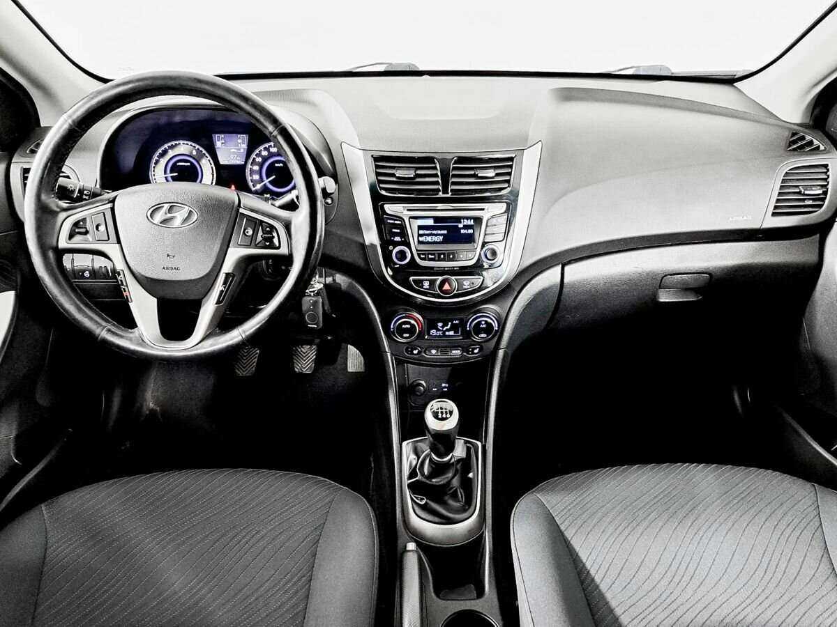 Купить Hyundai Solaris с пробегом. Фото: #11