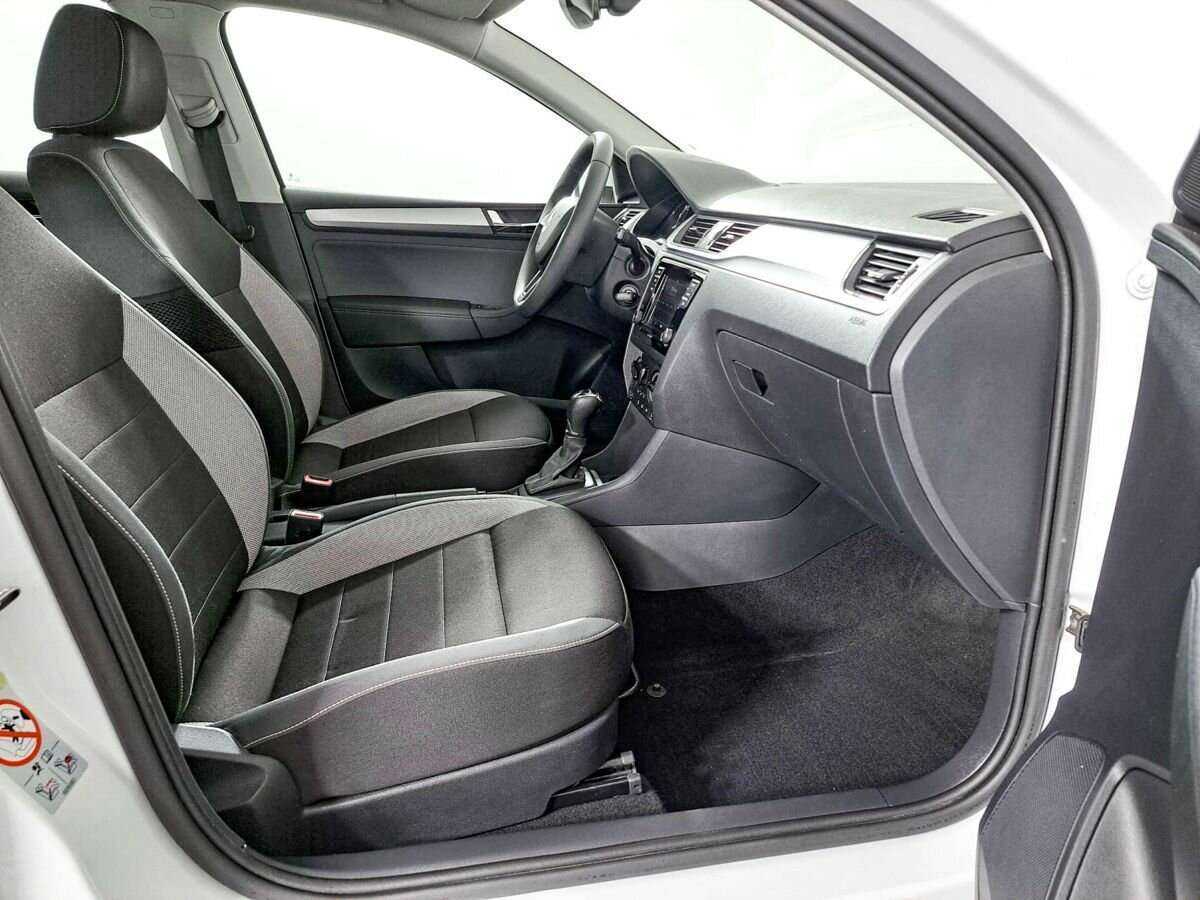 Купить Skoda Rapid с пробегом. Фото: #7