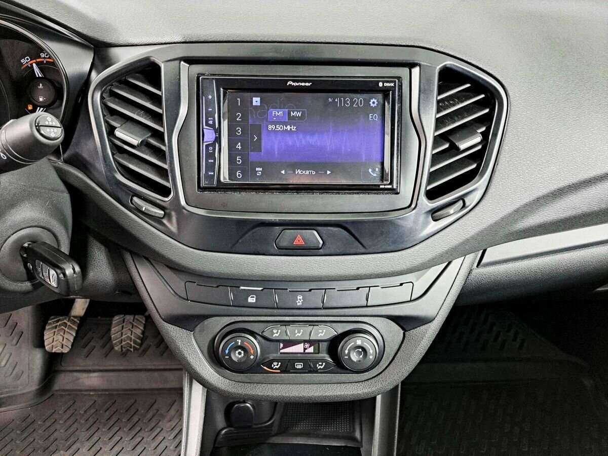 Купить Lada (ВАЗ) Vesta с пробегом. Фото: #12