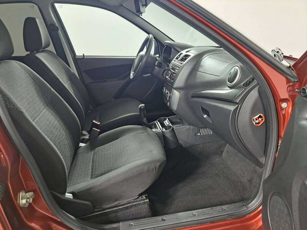 Купить Lada (ВАЗ) Kalina с пробегом. Фото: #8