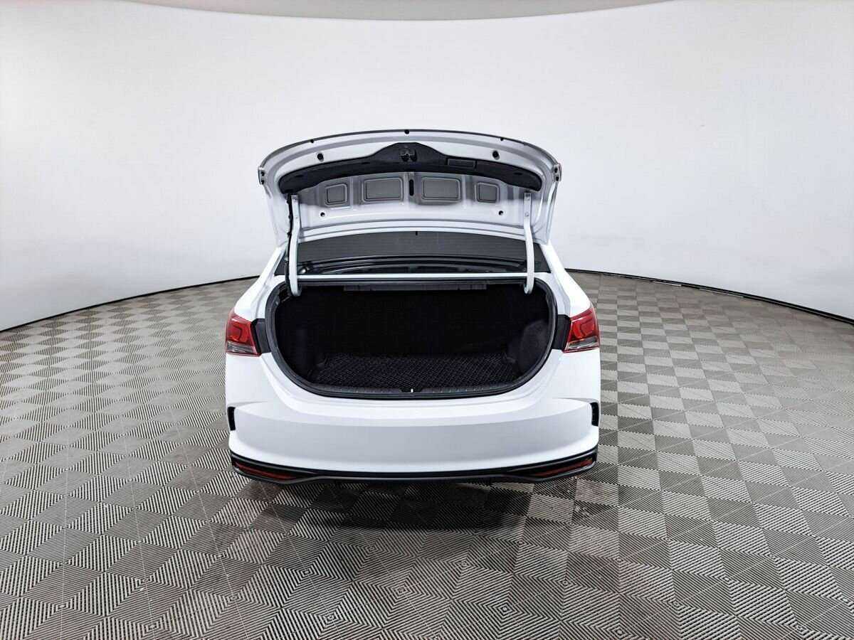 Купить Hyundai Solaris с пробегом. Фото: #8