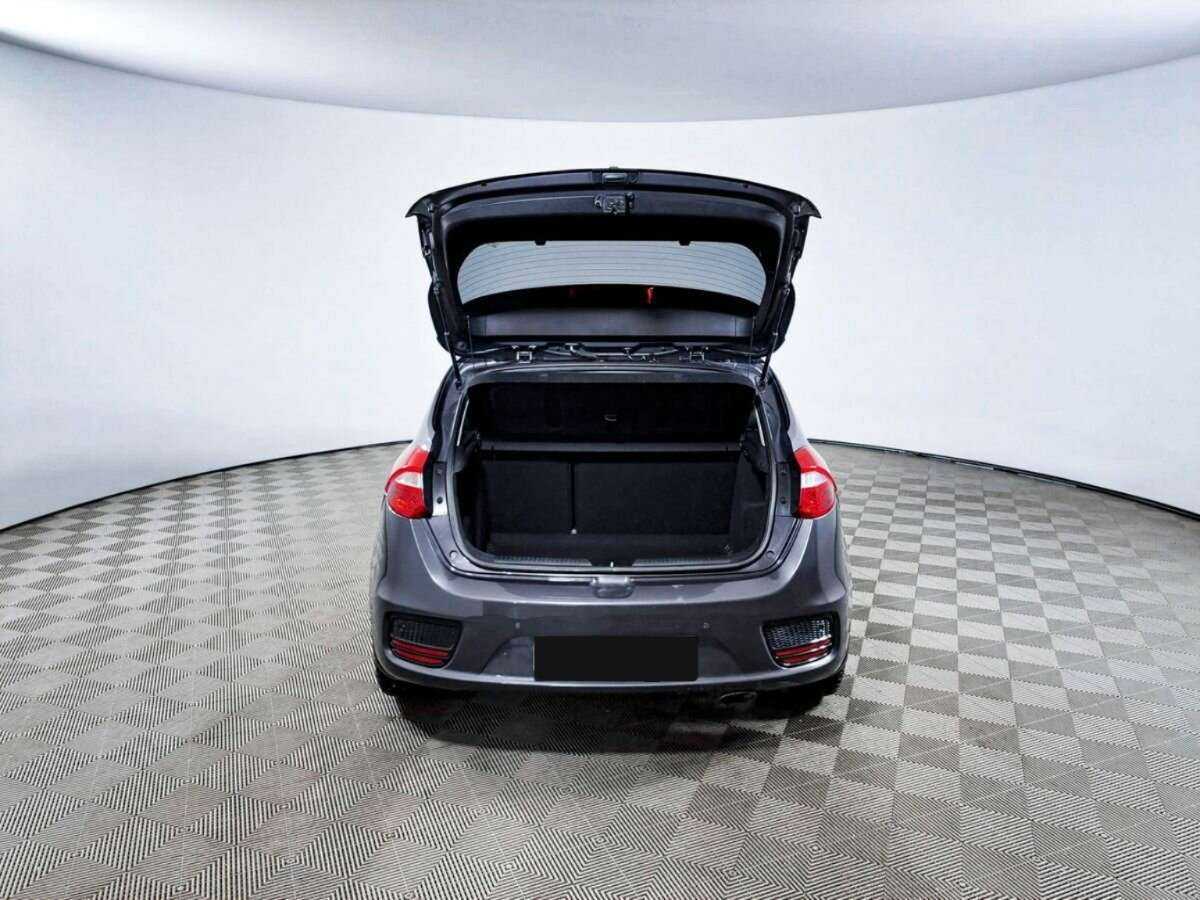 Купить Kia Ceed с пробегом. Фото: #9