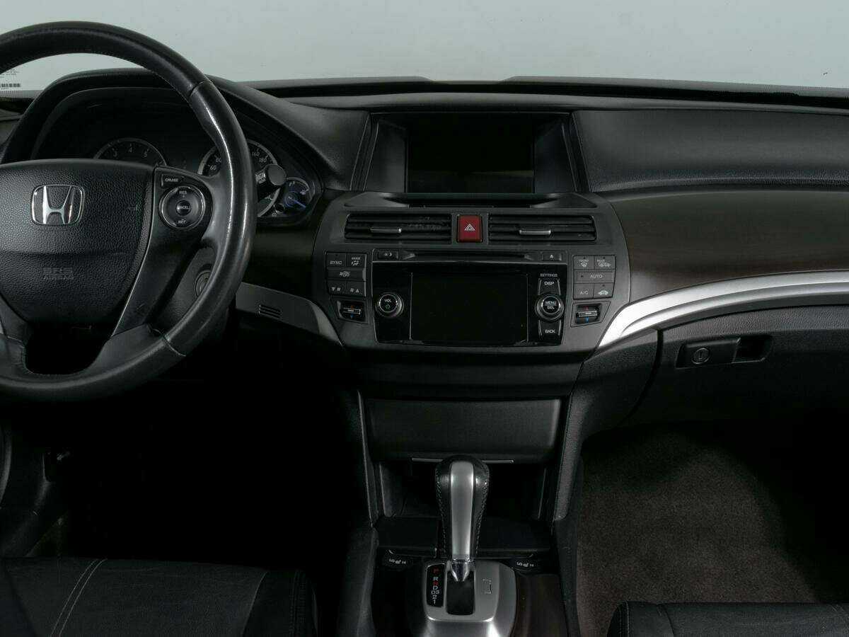 Купить Honda Crosstour с пробегом. Фото: #9