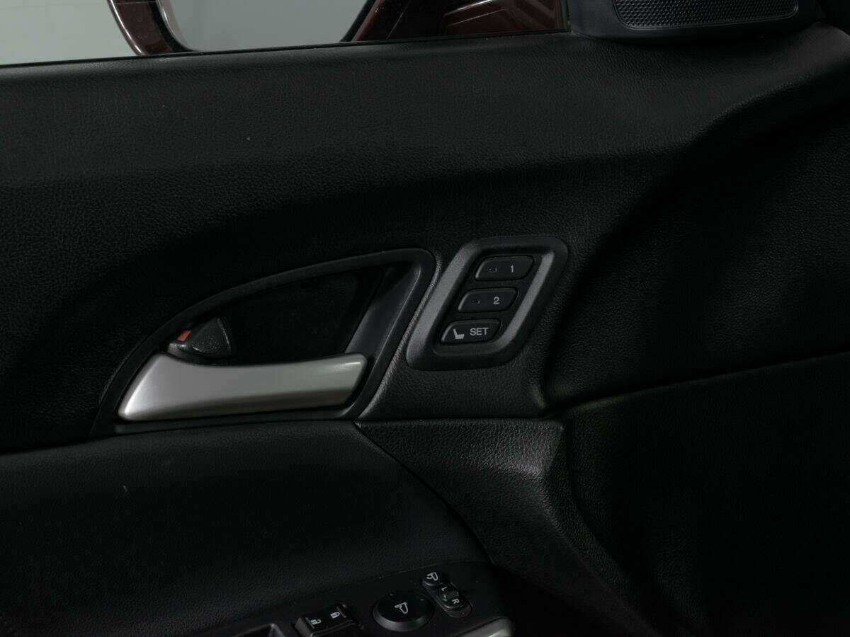 Купить Honda Crosstour с пробегом. Фото: #18