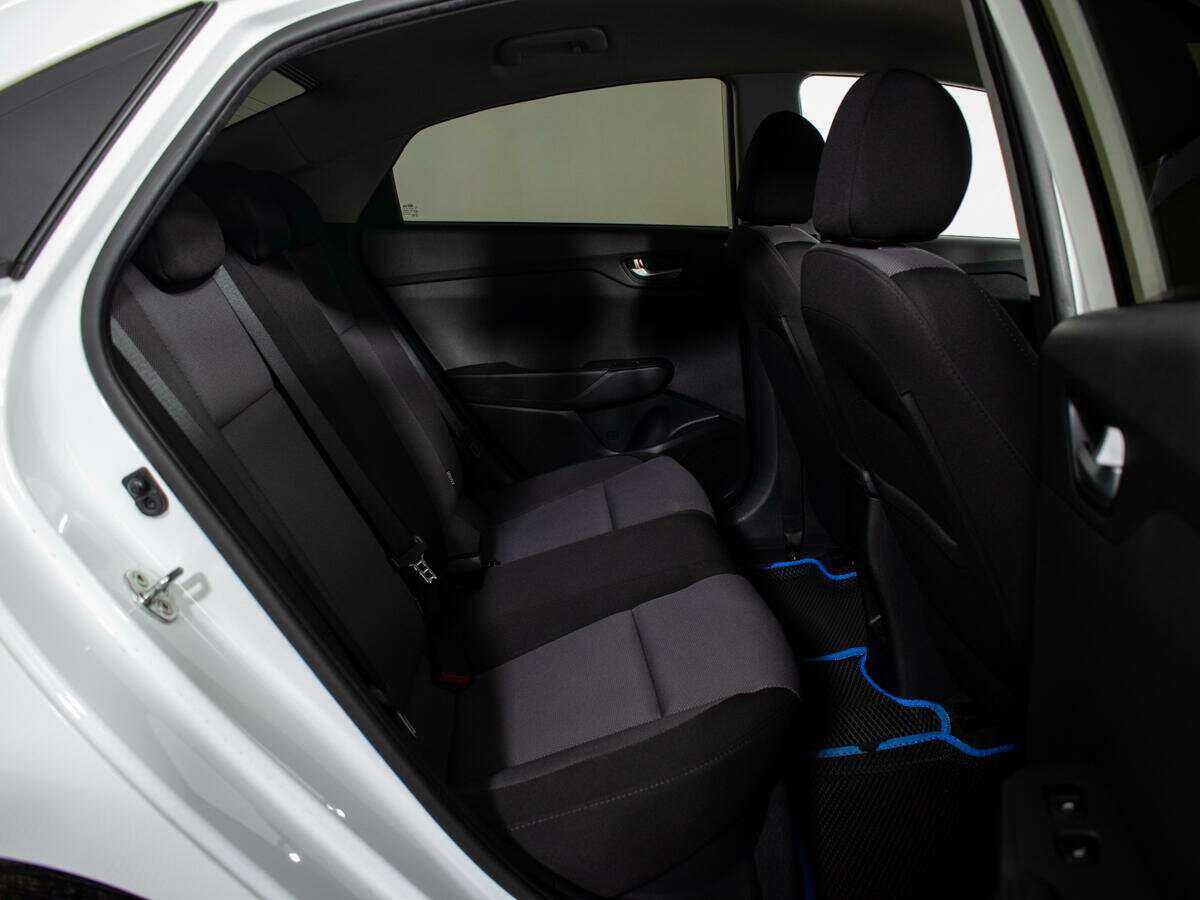 Купить Hyundai Solaris с пробегом. Фото: #7