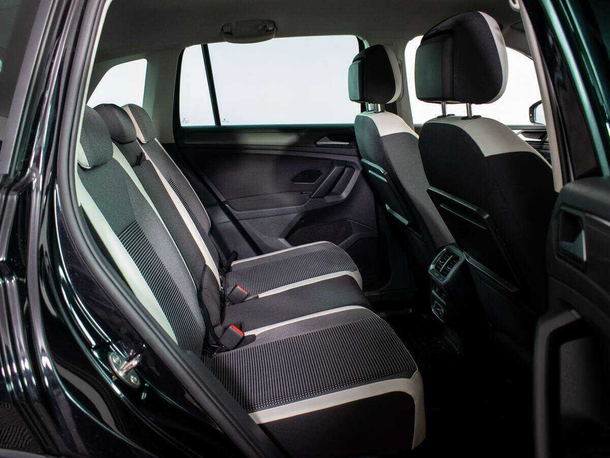 Купить Volkswagen Tiguan с пробегом. Фото: #9