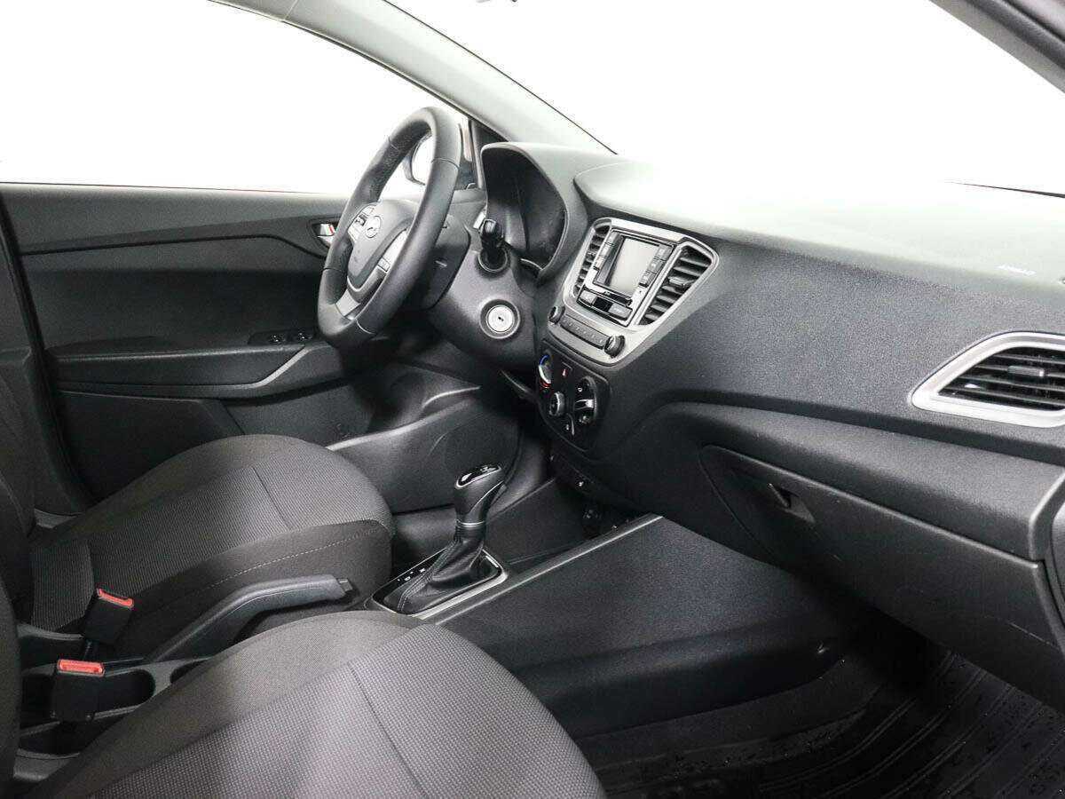 Купить Hyundai Solaris с пробегом. Фото: #5