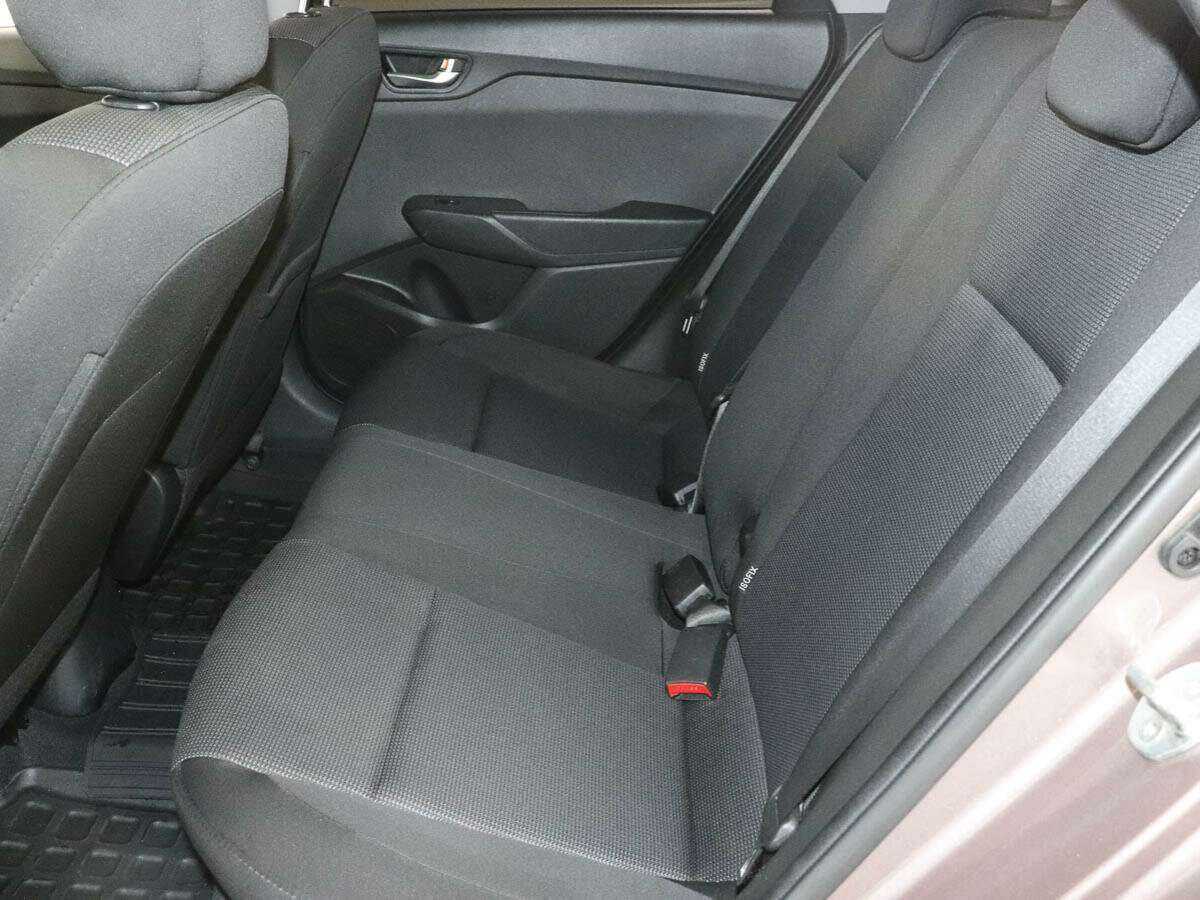 Купить Hyundai Solaris с пробегом. Фото: #7