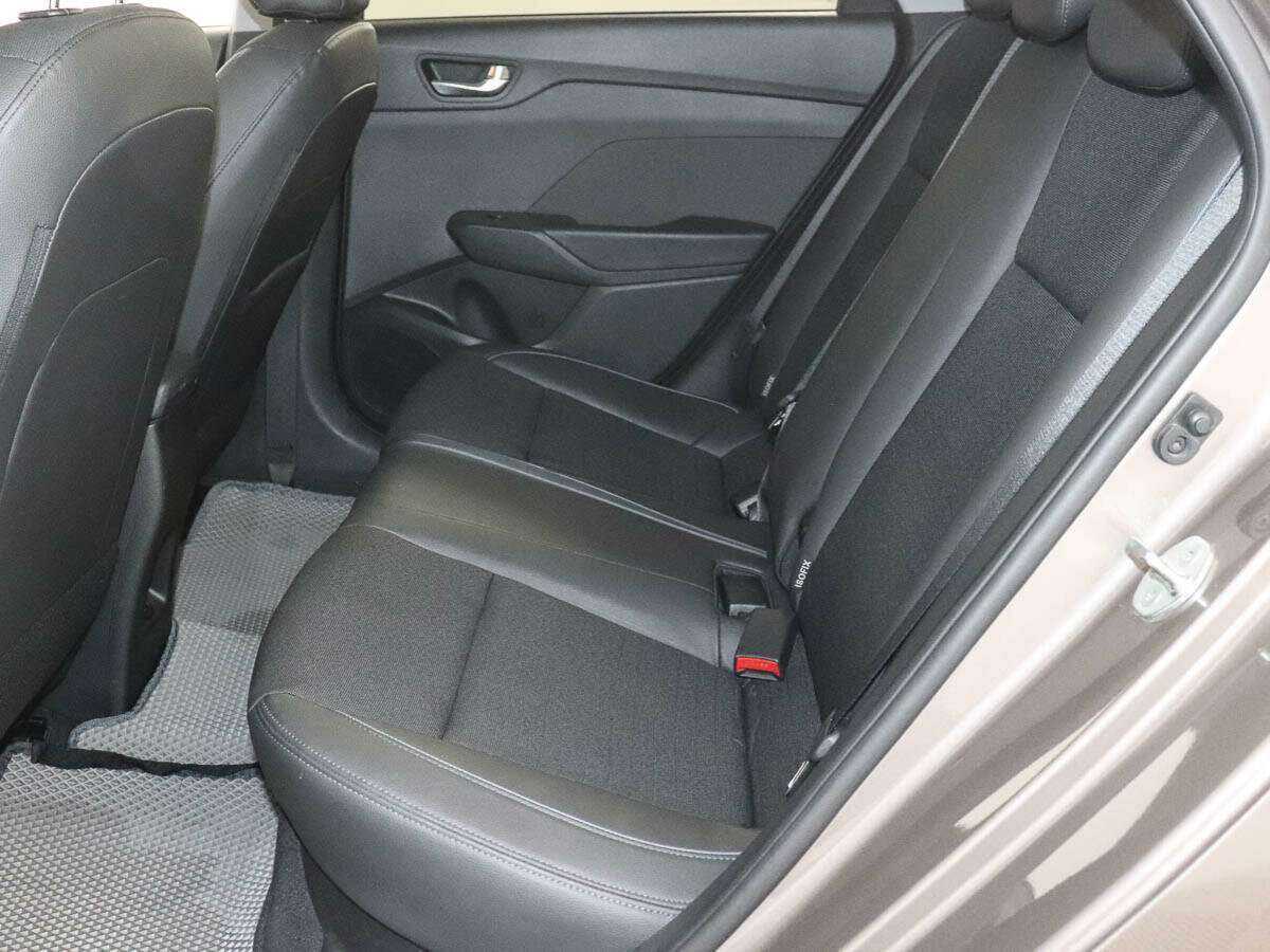 Купить Hyundai Solaris с пробегом. Фото: #7