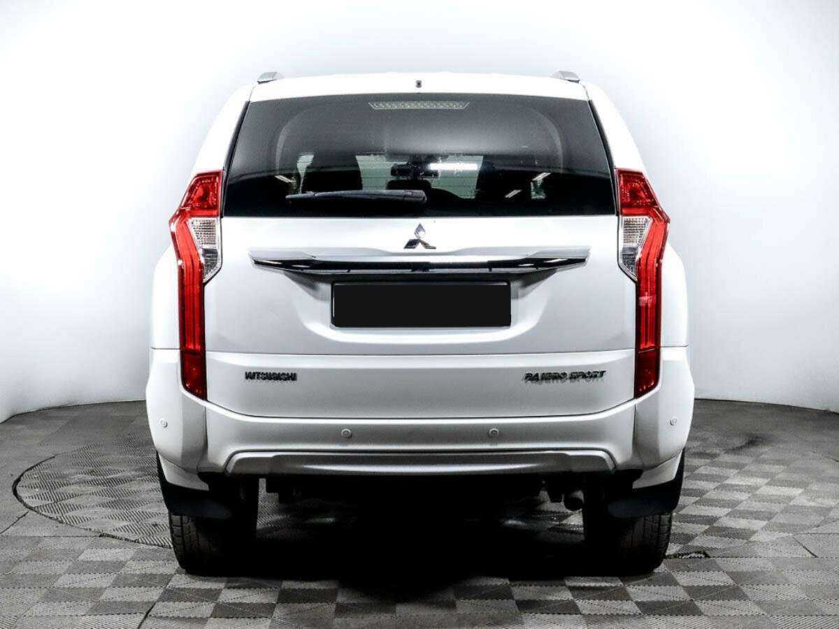 Купить Mitsubishi Pajero Sport с пробегом. Фото: #4