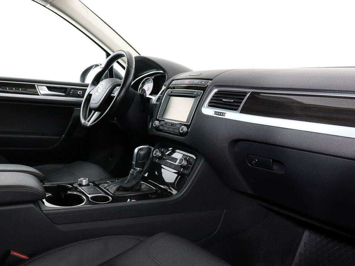 Купить Volkswagen Touareg с пробегом. Фото: #5