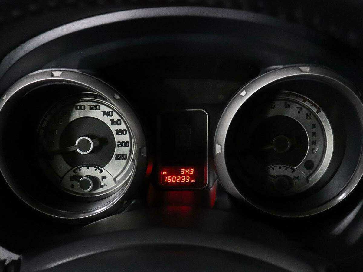 Купить Mitsubishi Pajero с пробегом. Фото: #6