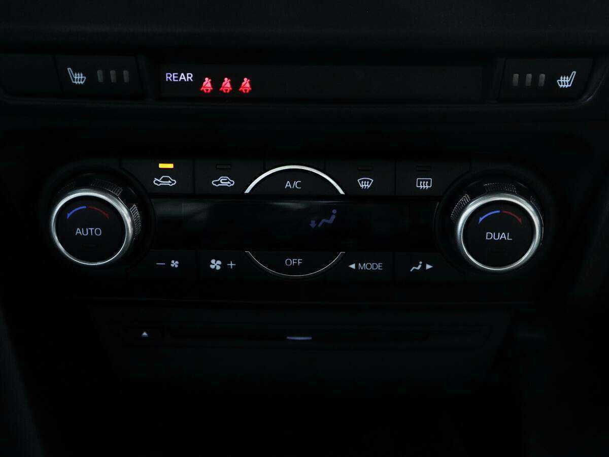 Купить Mazda 3 с пробегом. Фото: #16