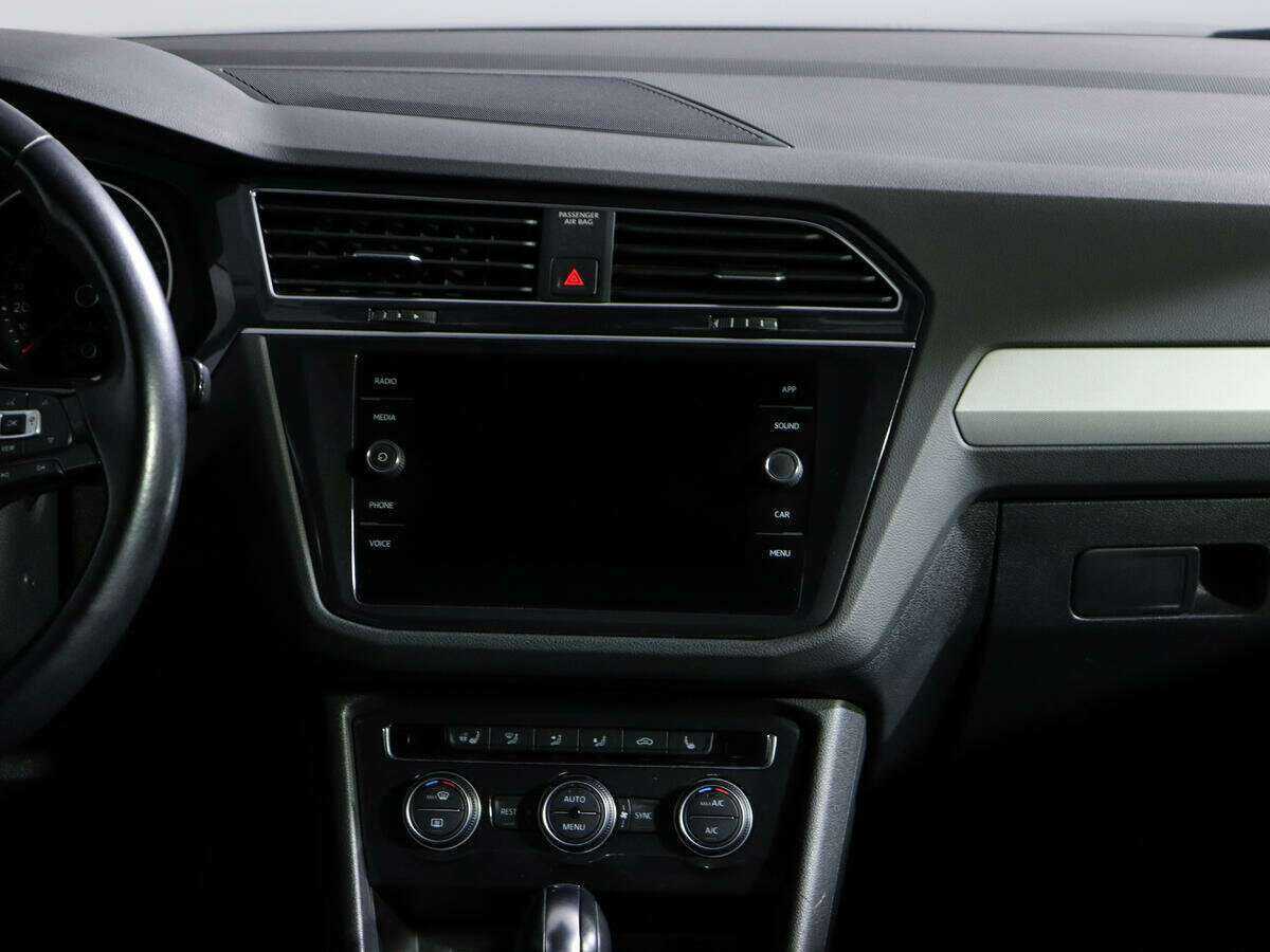 Купить Volkswagen Tiguan с пробегом. Фото: #10