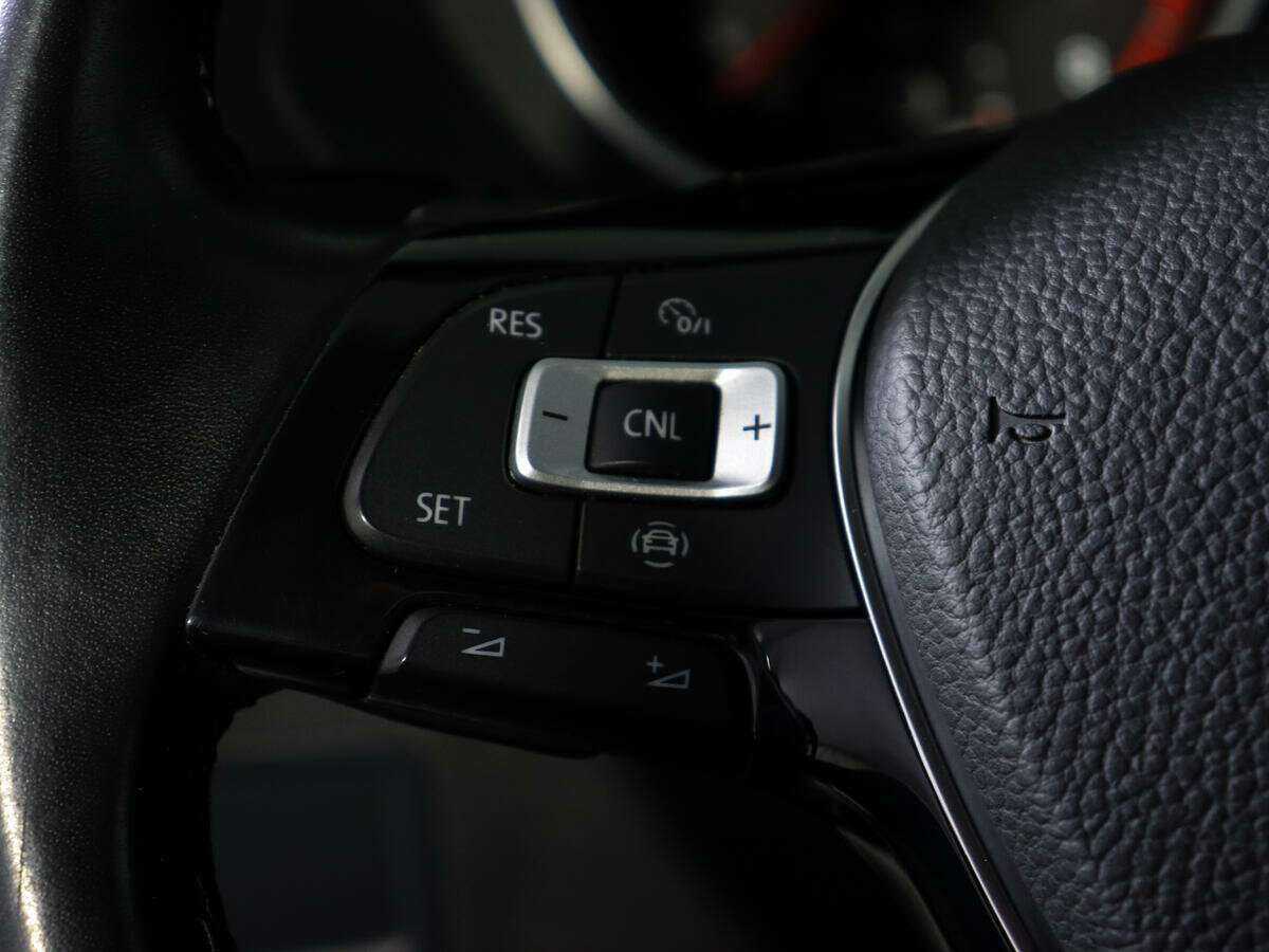 Купить Volkswagen Tiguan с пробегом. Фото: #16