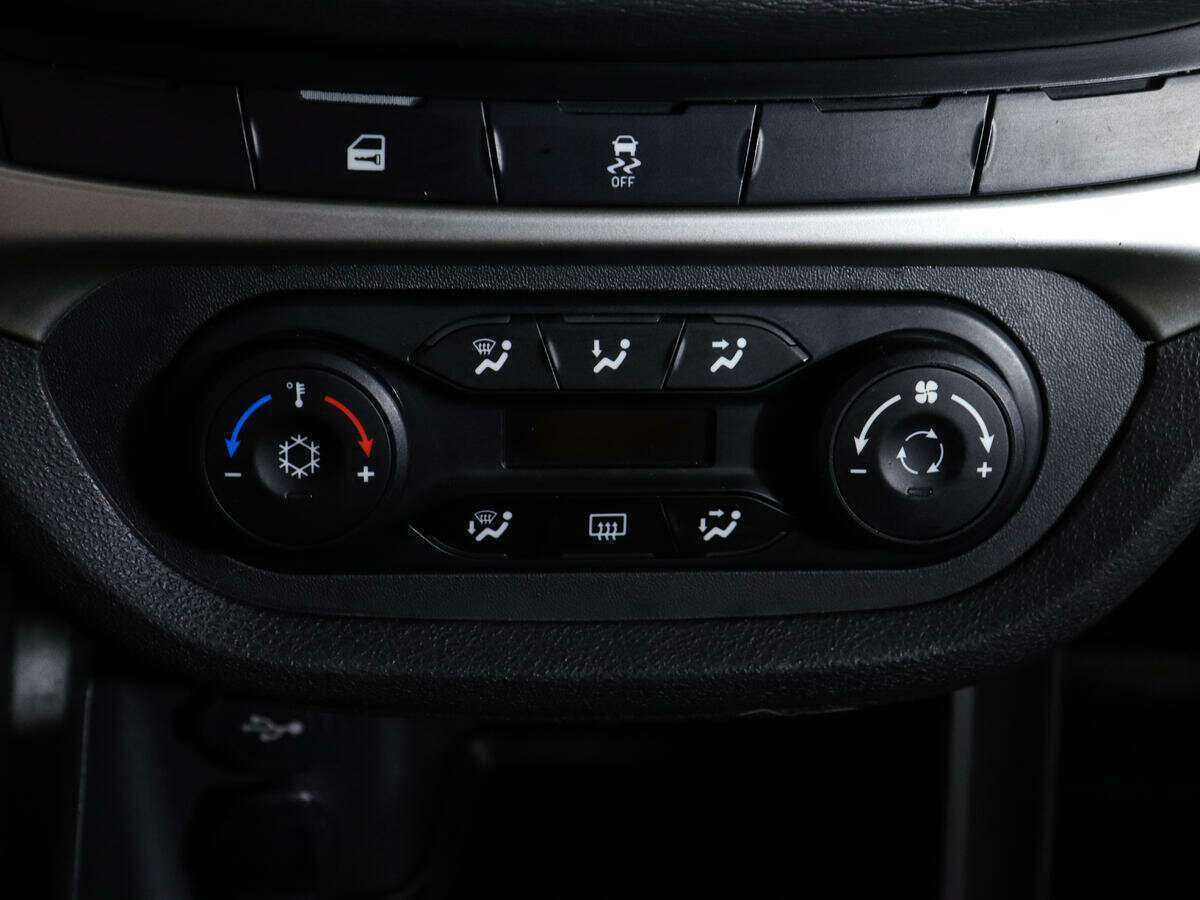 Купить Lada (ВАЗ) Vesta с пробегом. Фото: #17