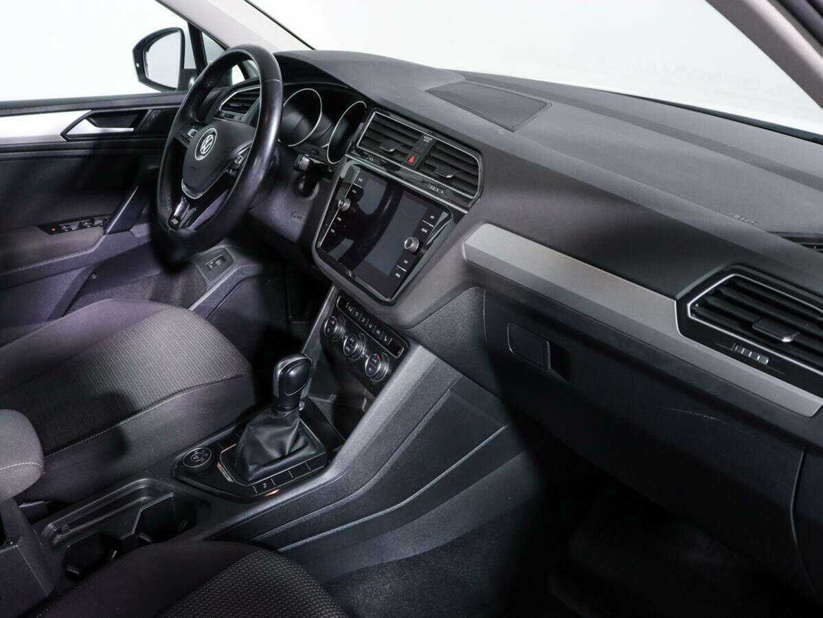 Купить Volkswagen Tiguan с пробегом. Фото: #6