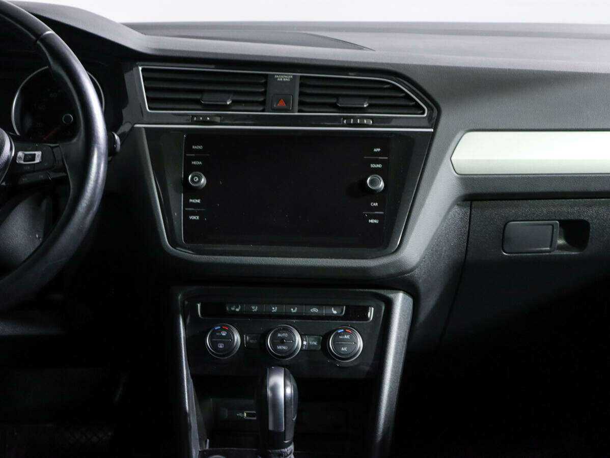 Купить Volkswagen Tiguan с пробегом. Фото: #10
