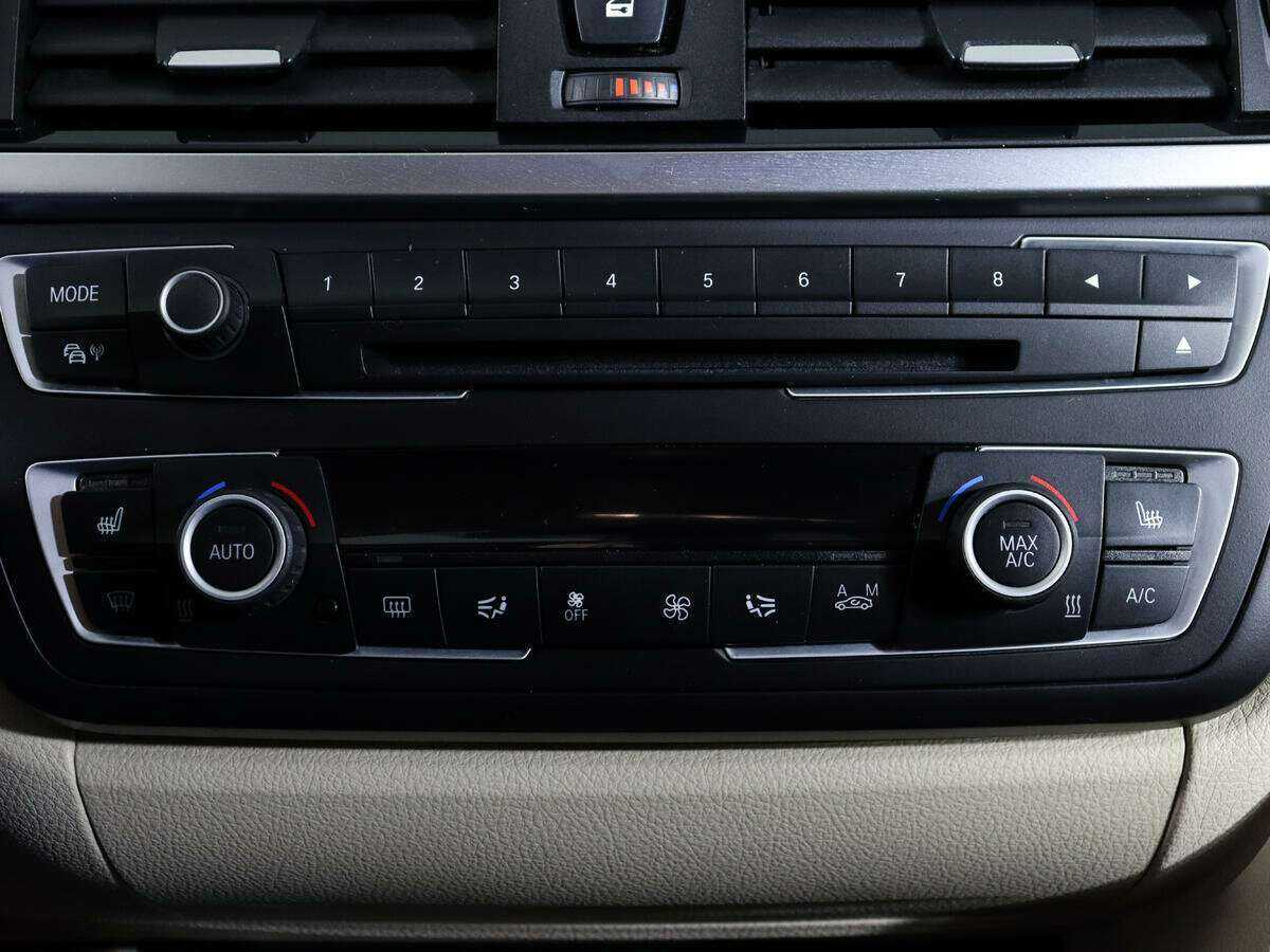 Купить BMW 3 серии с пробегом. Фото: #16