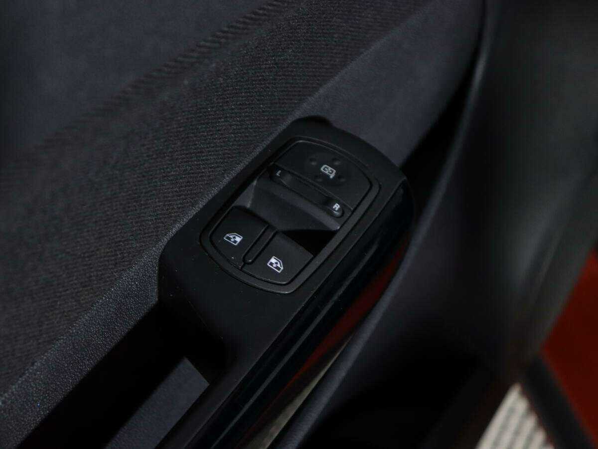 Купить Opel Corsa с пробегом. Фото: #13