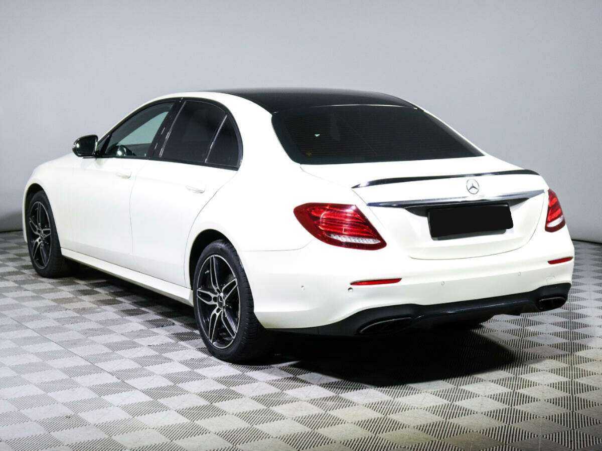 Купить Mercedes-Benz E-Класс с пробегом. Фото: #4