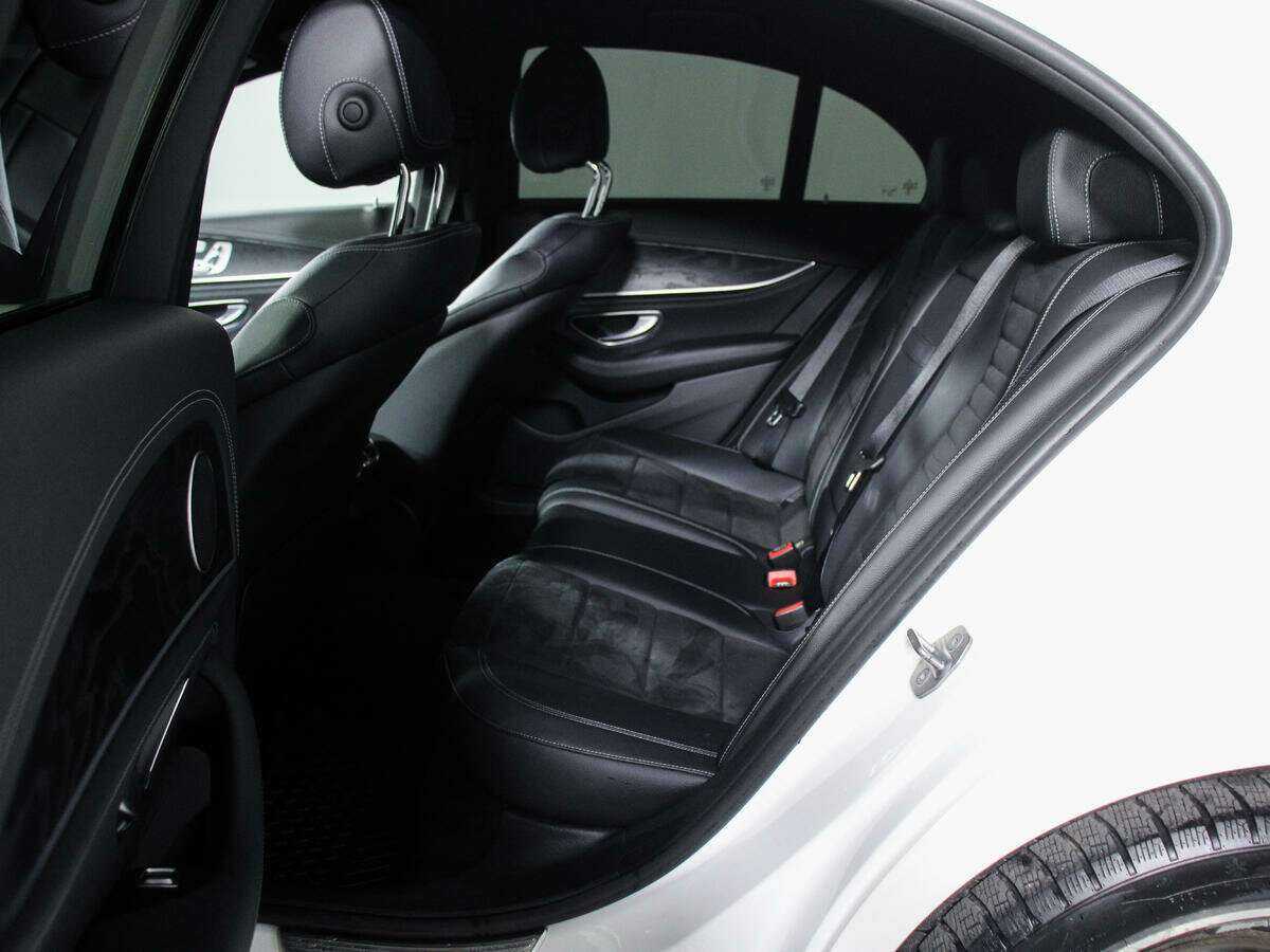 Купить Mercedes-Benz E-Класс с пробегом. Фото: #6