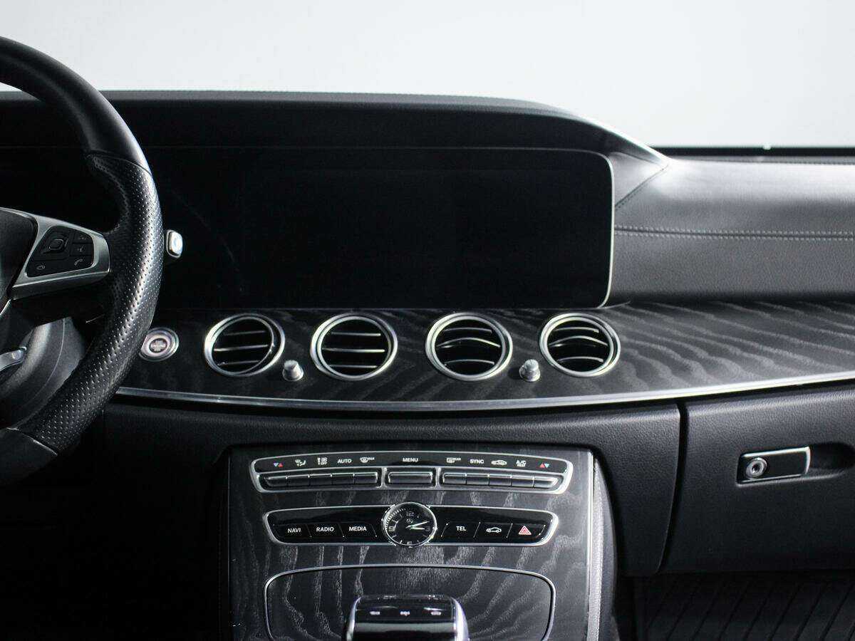 Купить Mercedes-Benz E-Класс с пробегом. Фото: #9