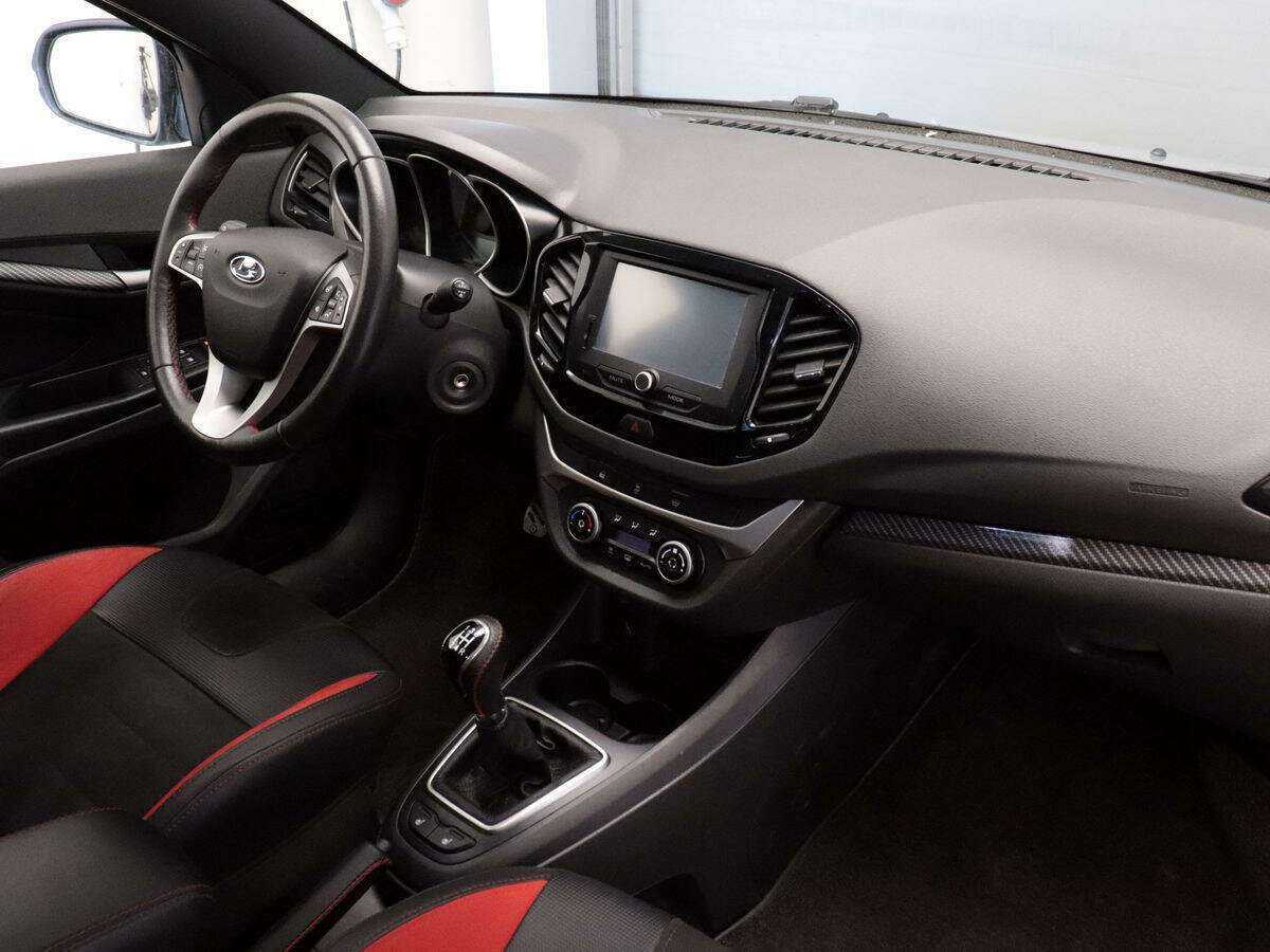 Купить Lada (ВАЗ) Vesta с пробегом. Фото: #6