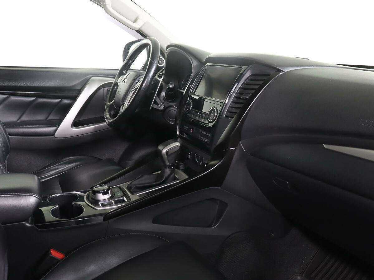 Купить Mitsubishi Pajero Sport с пробегом. Фото: #7