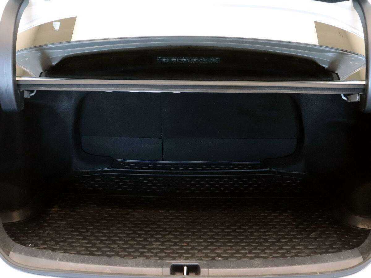 Купить Toyota Corolla с пробегом. Фото: #9