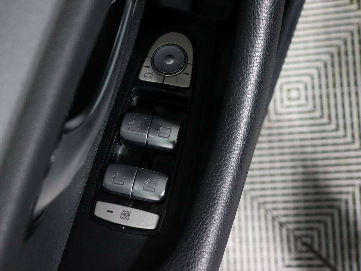 Купить Mercedes-Benz E-Класс с пробегом. Фото: #13