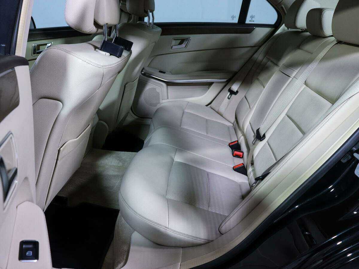 Купить Mercedes-Benz E-Класс с пробегом. Фото: #7