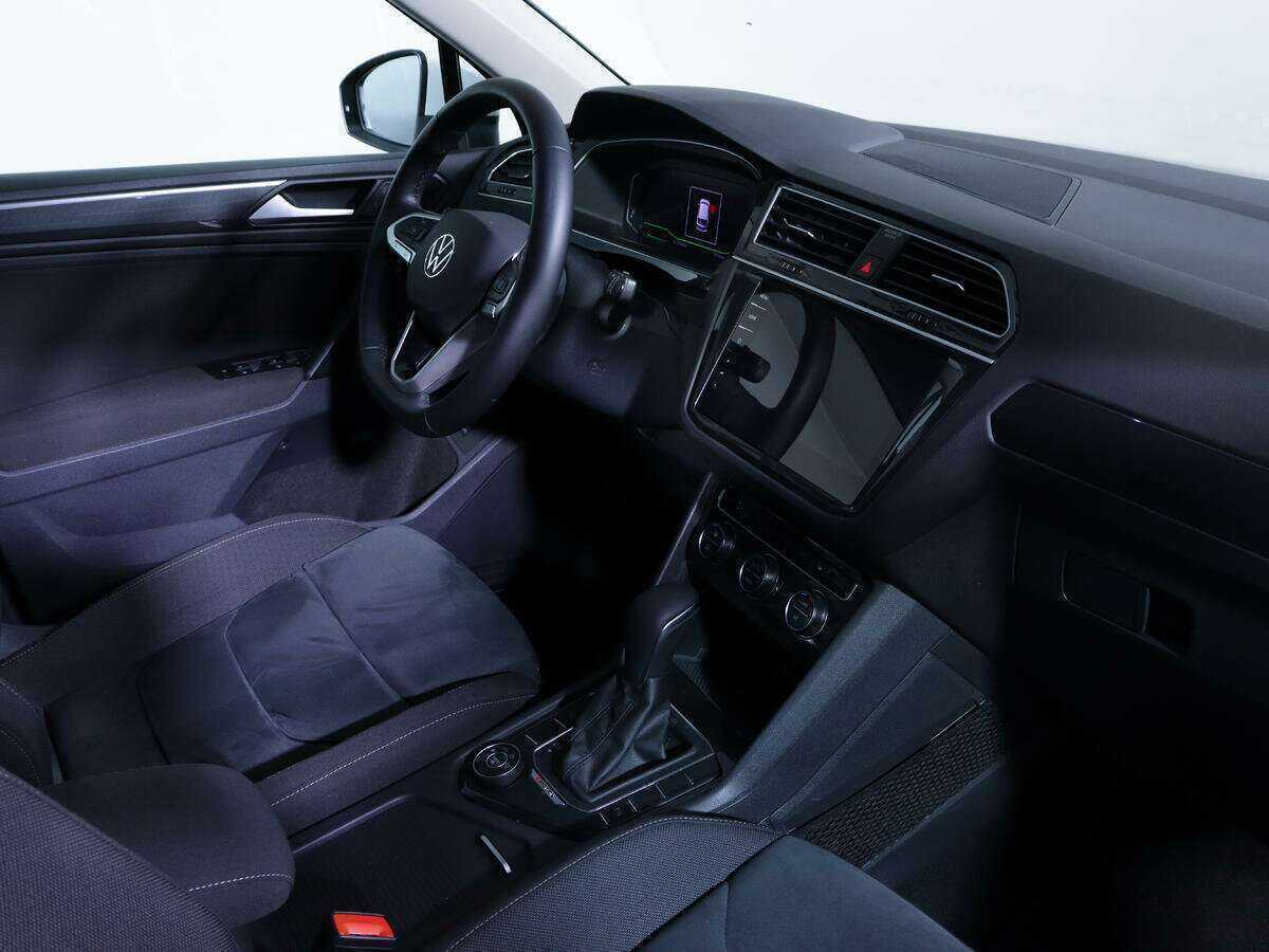 Купить Volkswagen Tiguan с пробегом. Фото: #6