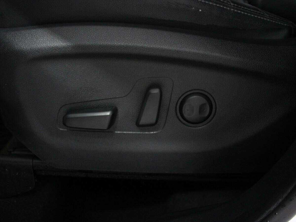 Купить Kia Sorento с пробегом. Фото: #18