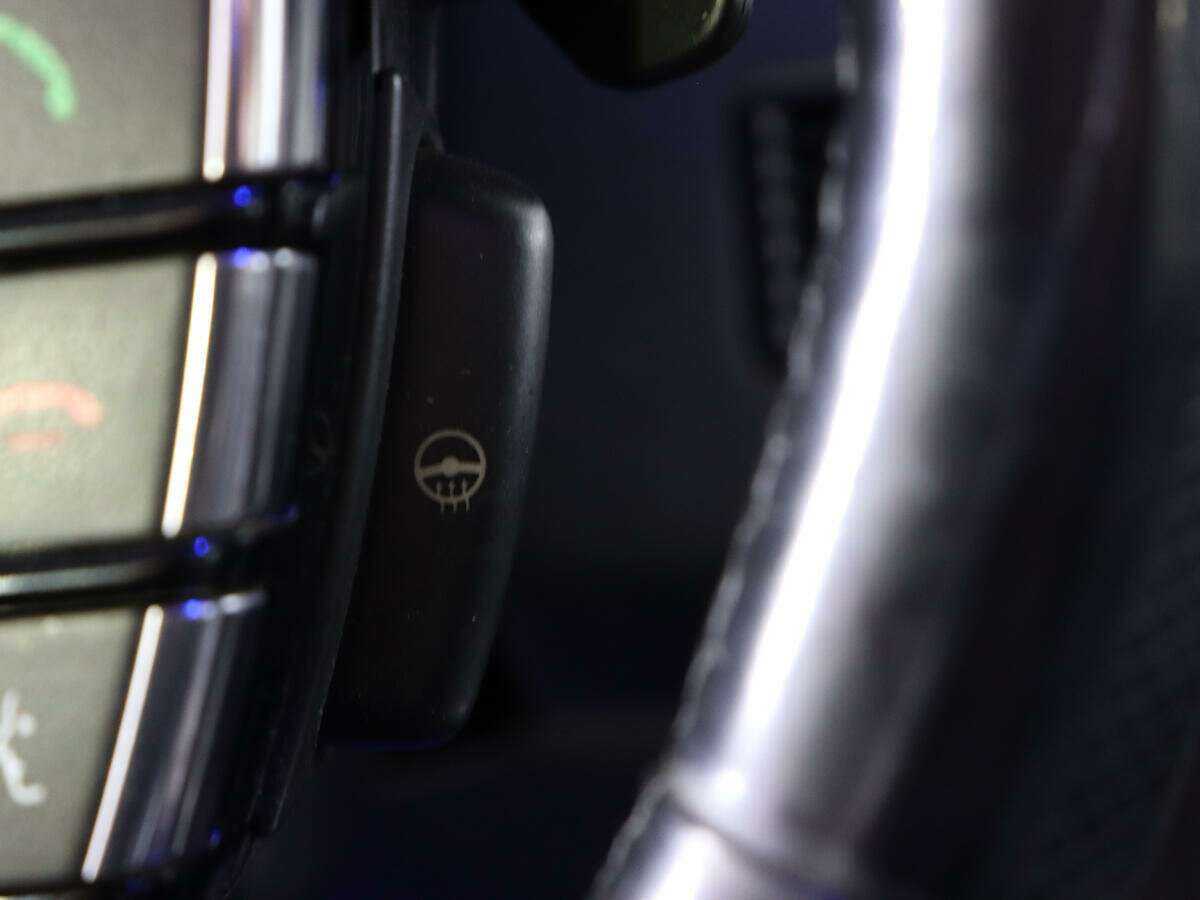 Купить Land Rover Discovery с пробегом. Фото: #23