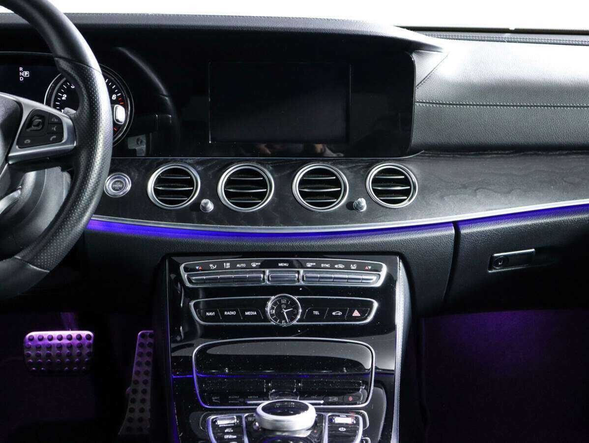 Купить Mercedes-Benz E-Класс с пробегом. Фото: #9