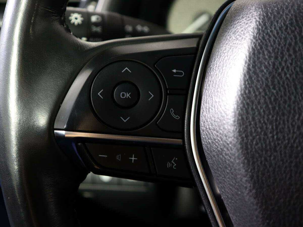 Купить Toyota Camry с пробегом. Фото: #20