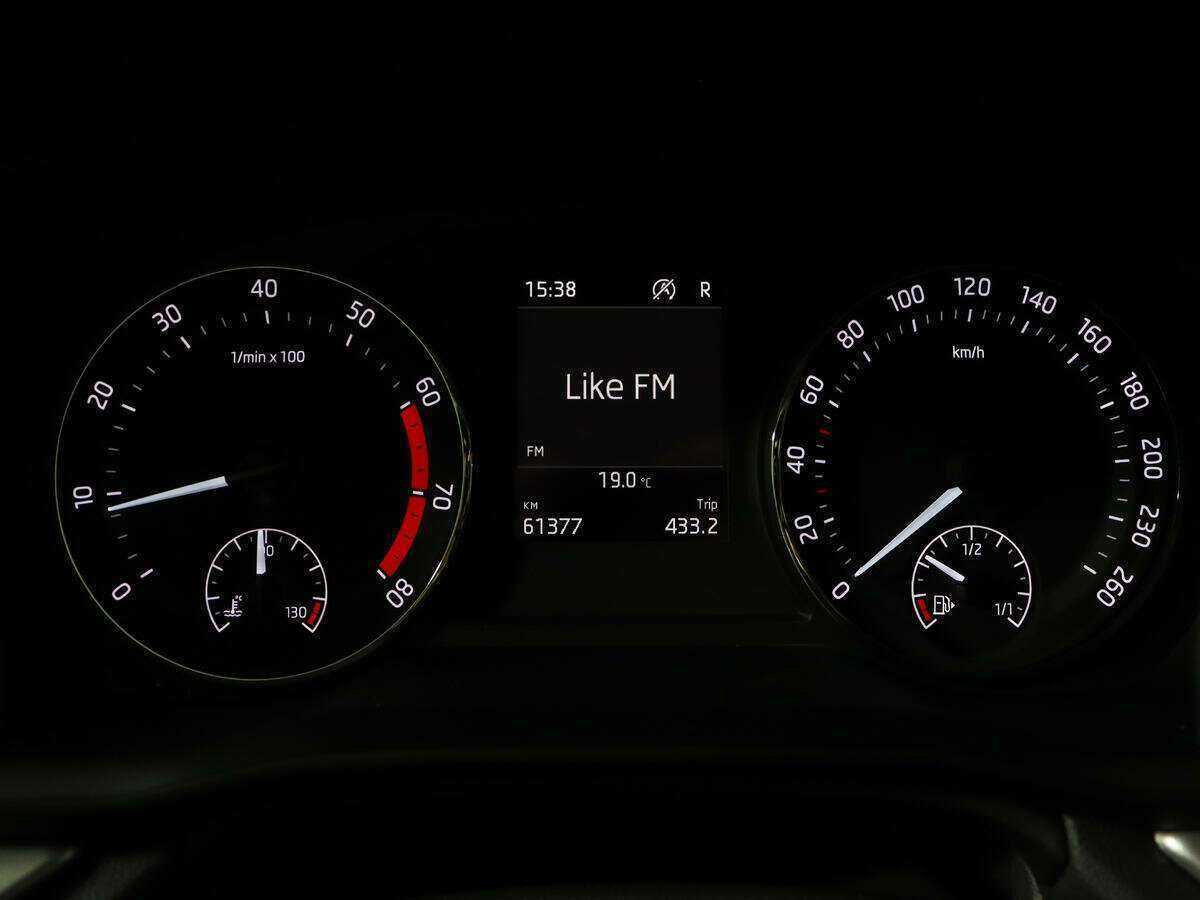 Купить Skoda Octavia с пробегом. Фото: #9