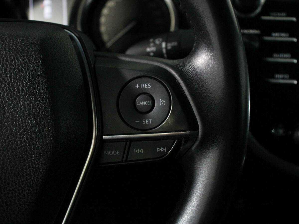 Купить Toyota Camry с пробегом. Фото: #19